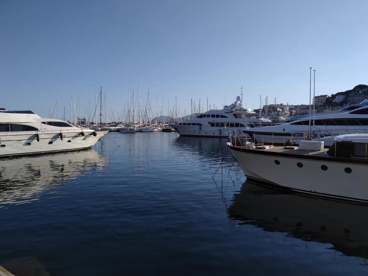 Rez-De-Villa Mougins Eksteriør billede
